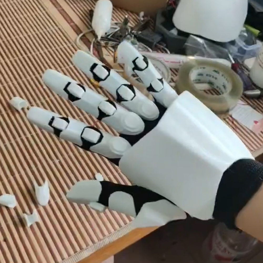 3D Printing Material - Guantes mecánicos, fabricados con material PETG